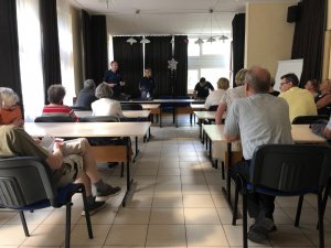 Dzielnicowi z mieszkańcami.