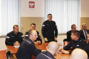 Policjanci na odprawie.