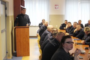 Policjanci na odprawie.