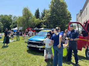 Policjanci na pikniku.