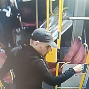 Wizerunek poszukiwanego mężczyzny.