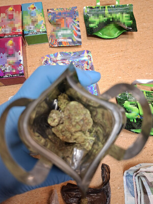 Torebka z suszem roślinnym.