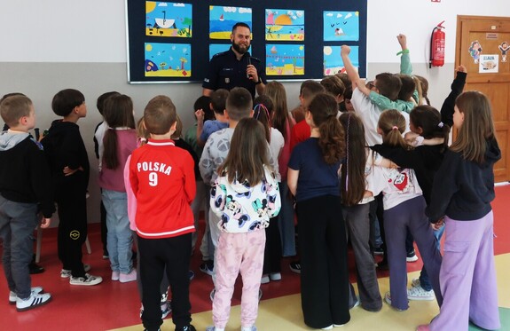 Policjant w szkole